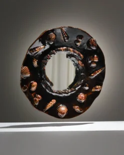 Miroir aux coquillages en grès émaillé