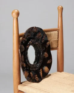 Miroir aux coquillages en grès émaillé