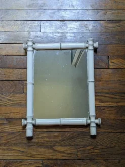 Miroir bambou peint en blanc décoration campagne bohème vintage années 50