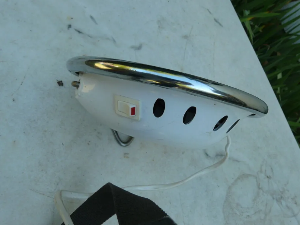 Miroir barbier grossissant éclairant