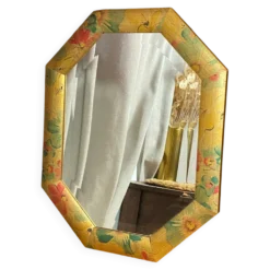 Miroir biseauté, de forme octogonale, en bois