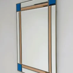 Miroir biseauté en laiton italien vintage rare, de couleur bleue et pêche, des années 1980.