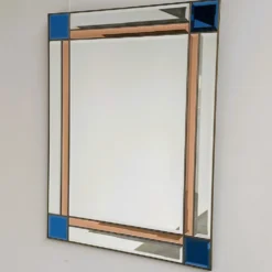 Miroir biseauté en laiton italien vintage rare, de couleur bleue et pêche, des années 1980.
