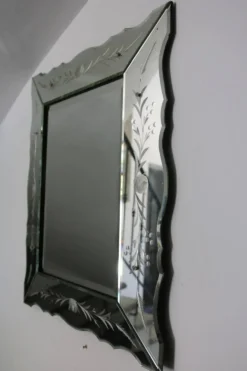 Miroir biseauté vénitien années 1950