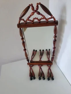 Miroir bohème vintage en perles de bois