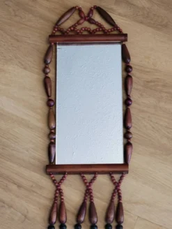Miroir bohème vintage en perles de bois
