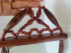 Miroir bohème vintage en perles de bois