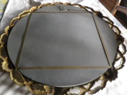 Miroir bronze dorée aux roses, 72 cm