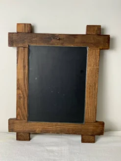 Miroir brutaliste