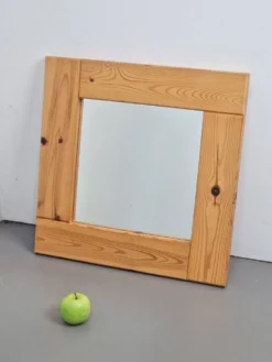 Miroir carré en pin scandinave vintage, années 1970