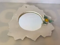 Miroir céramique bord dentelé avec une fleur