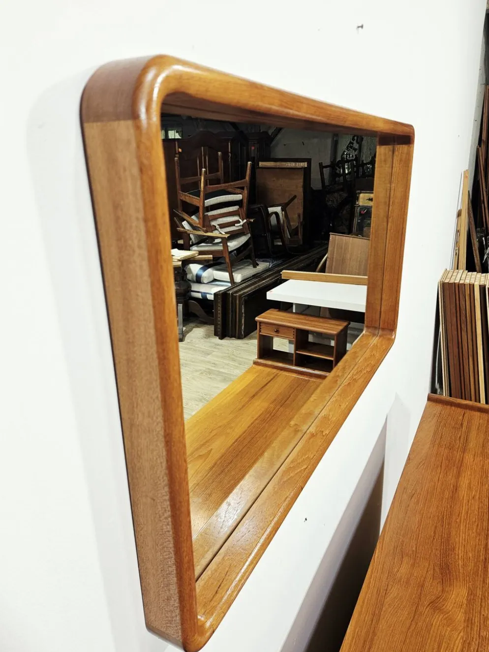 Miroir danois conçu par Aksel Kjersgaard pour Holstebro Møbelfabrik
