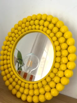 Miroir décoratif jaune pop