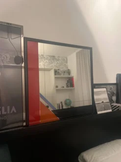 Miroir décoratif par l'artiste italien Eugenio Carmi, style Memphis, amusant !