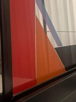 Miroir décoratif par l'artiste italien Eugenio Carmi, style Memphis, amusant !