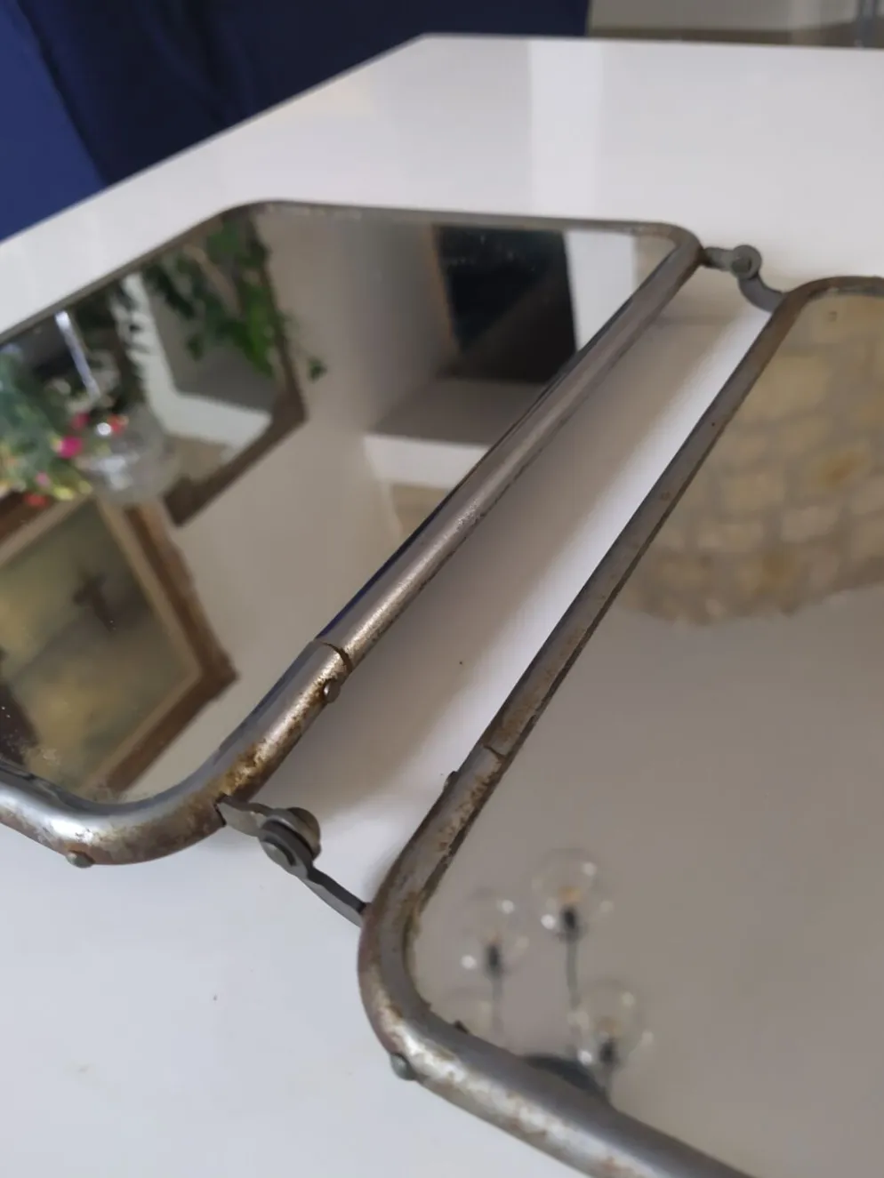 Miroir de barbier ancien