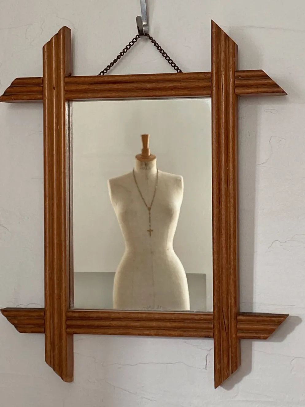 Miroir de barbier en bois blond