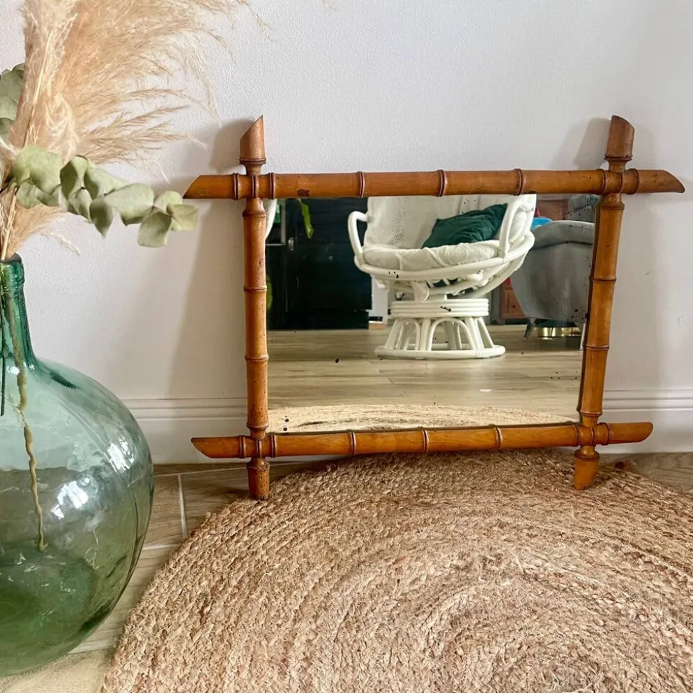 Miroir de barbier en bois tourné