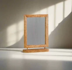 Miroir de courtoisie rectangulaire en rotin de style vintage