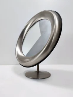 Miroir de courtoisie rond en laiton anodisé, attribution à Sergio Mazza, Italie