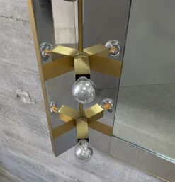 Miroir de maquillage éclairé par Gaetano Sciolari en chrome et laiton, Italie, années 1970