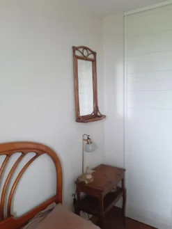Miroir d'entrée en rotin vintage