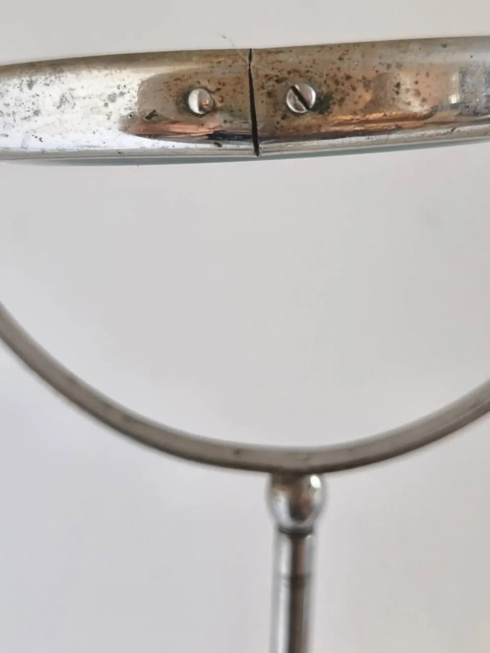 Miroir de rasage sur pied avec supports