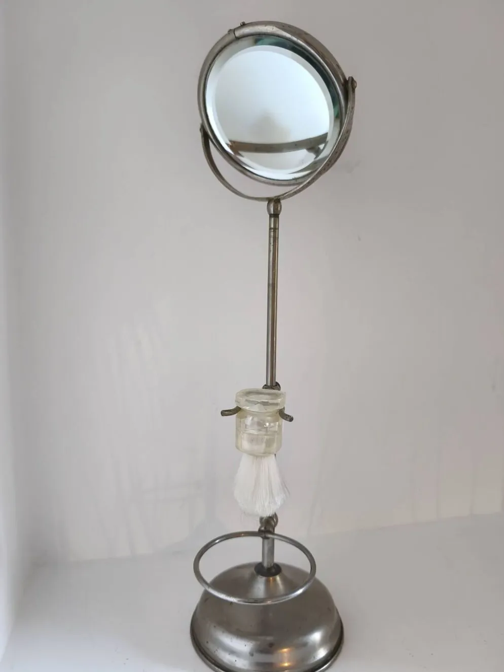 Miroir de rasage sur pied avec supports