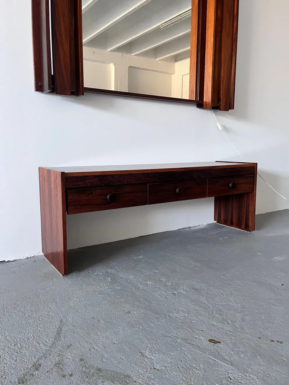 Miroir des années 1970 avec armoire, Norvège