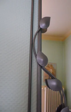 Miroir design avec entourage métal gris 89x37cm