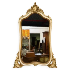 miroir de style Louis XV – Décor rocaille polychrome et doré