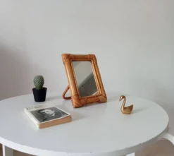 Miroir de table vintage en rotin années 70
