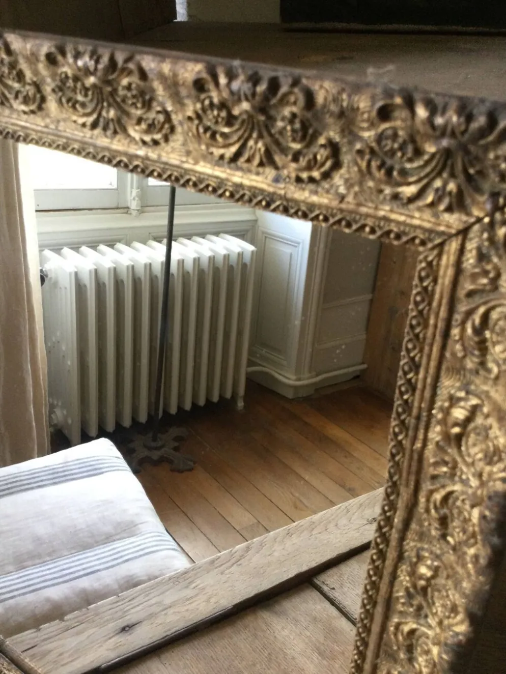 Miroir doré ancien