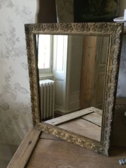 Miroir doré ancien
