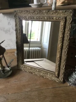 Miroir doré ancien