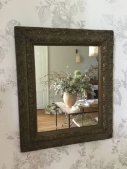 Miroir doré ancien