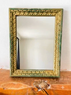 Miroir doré baroque vintage