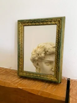 Miroir doré baroque vintage