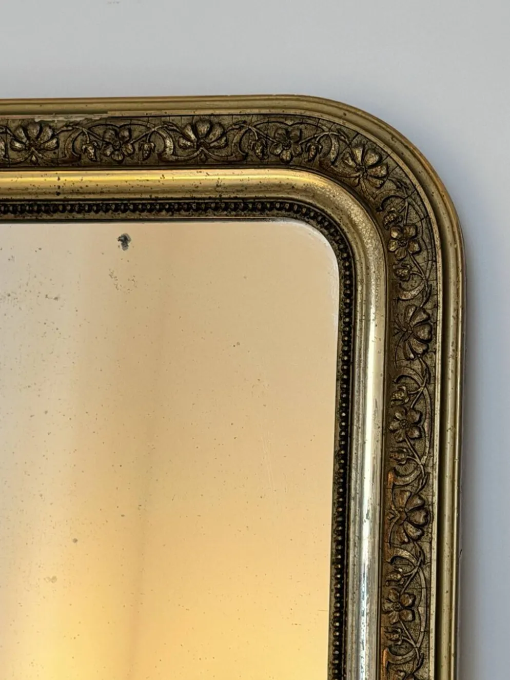 Miroir doré - Louis Philippe feuille d’or 51x65cm