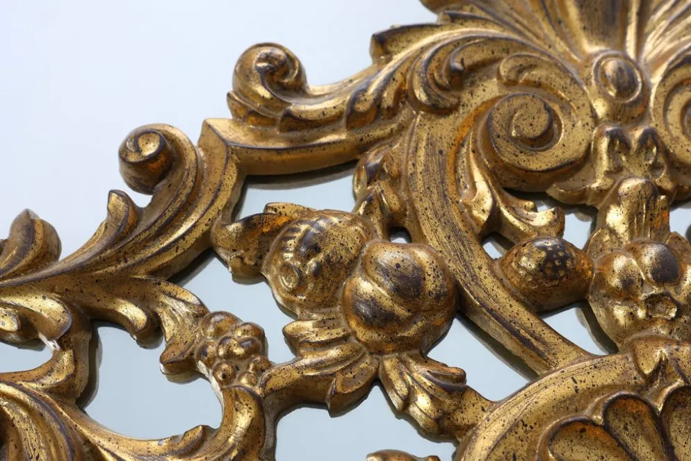 Miroir en bois doré de style rococo par Deknudt, Belgique, 20e siècle