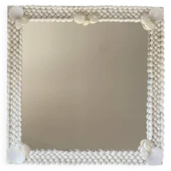 Miroir en bois et coquillages