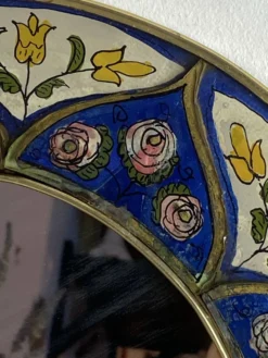 Miroir en bois peint et verre