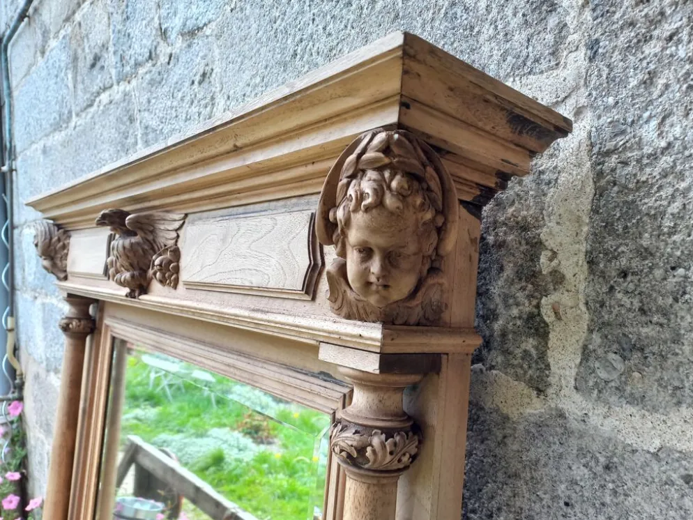 Miroir en bois sculpté, 168x112 cm