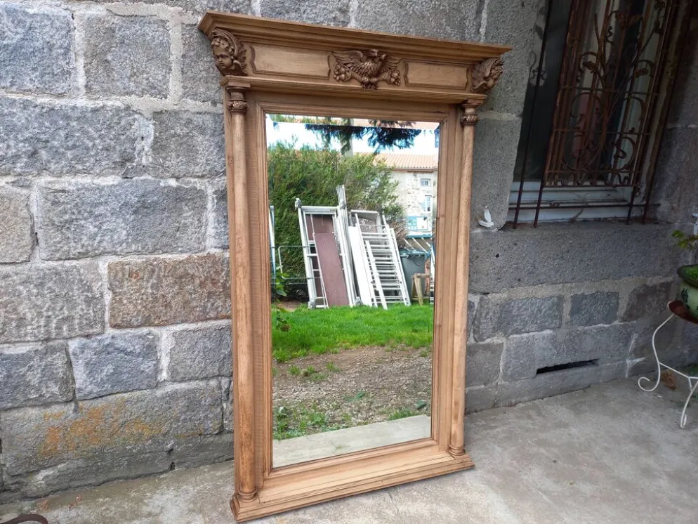 Miroir en bois sculpté, 168x112 cm