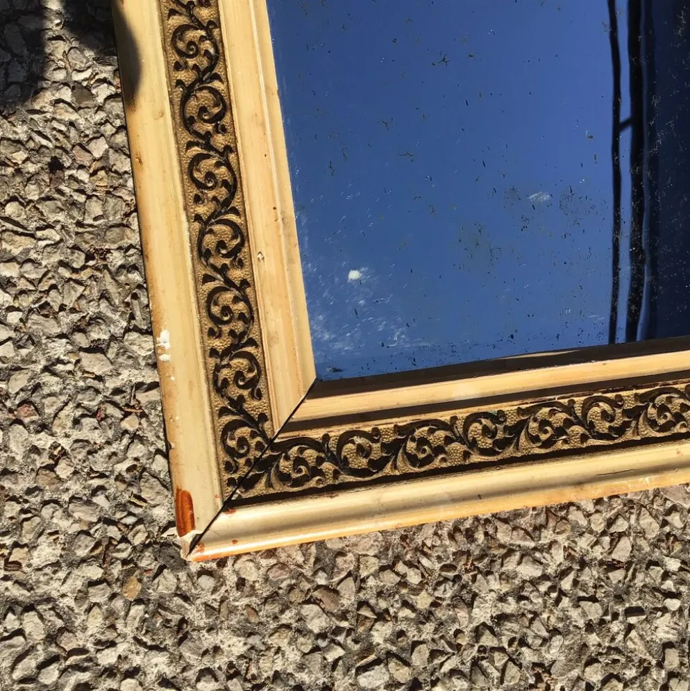 Miroir en bois 28x33cm