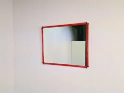 Miroir en cadre rouge postmoderne italien, années 1980