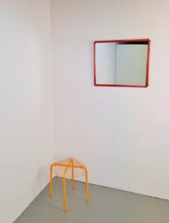 Miroir en cadre rouge postmoderne italien, années 1980