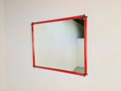 Miroir en cadre rouge postmoderne italien, années 1980