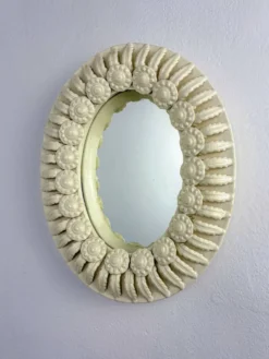 Miroir en céramique florale espagnole de Manises, Espagne, vers les années 1970.