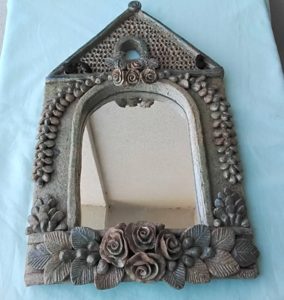 Miroir en grès signé Catido